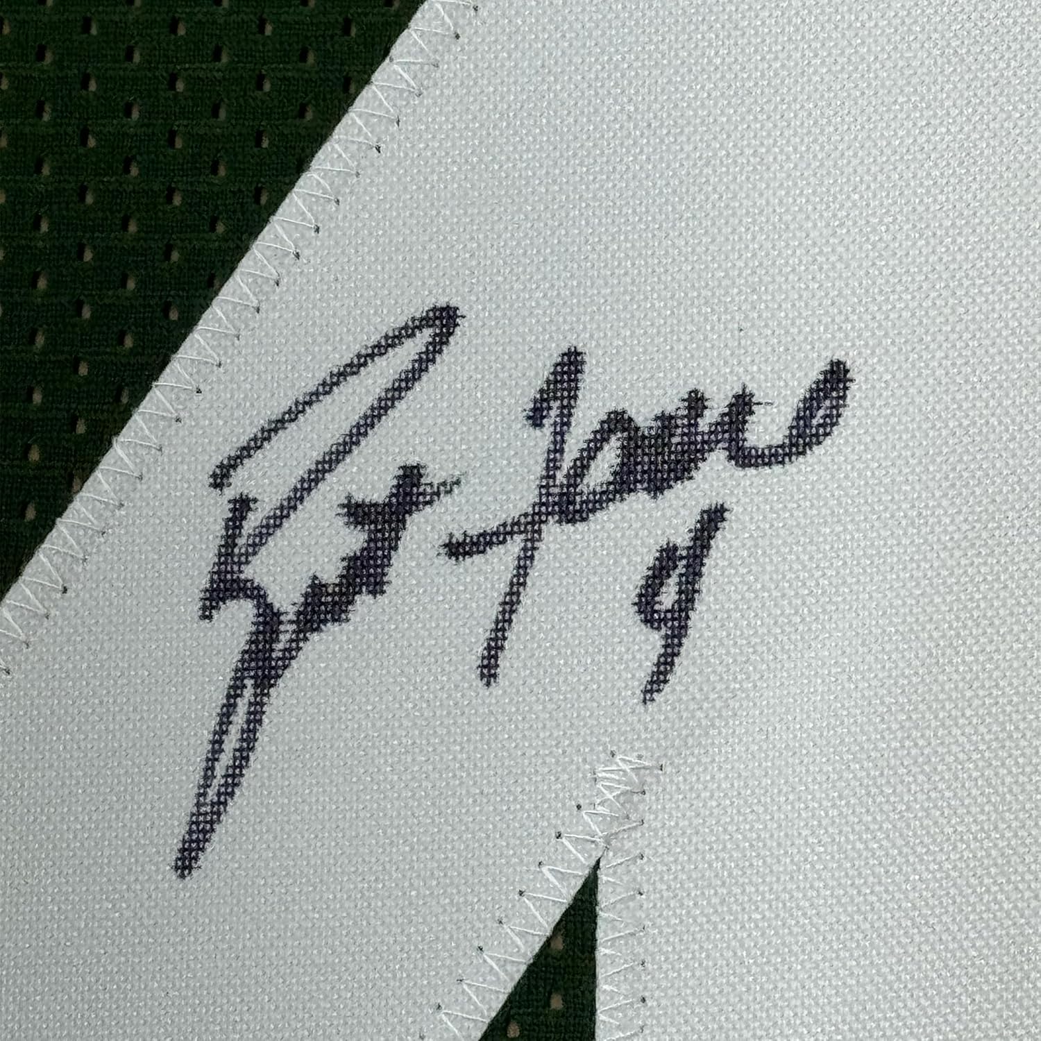Brett Favre Autographed Jersey Worth Buying? Expert Collector's Verdict 3 Brett Favre autographed jersey worth buying,should I buy Brett Favre signed jersey,Brett Favre jersey vs other memorabilia,Brett Favre autograph pros cons,best Brett Favre collectible to own,authentic Brett Favre jersey value collector appeal rarity and investment value
