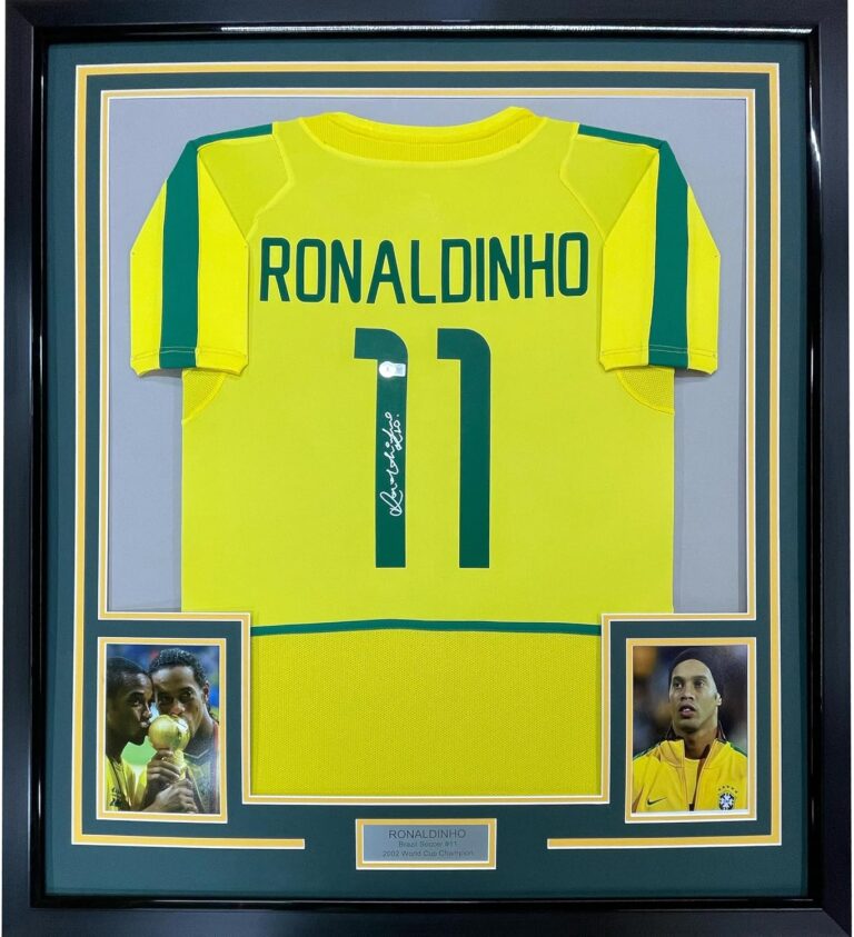 Image 1 of buy Ronaldinho signed jersey